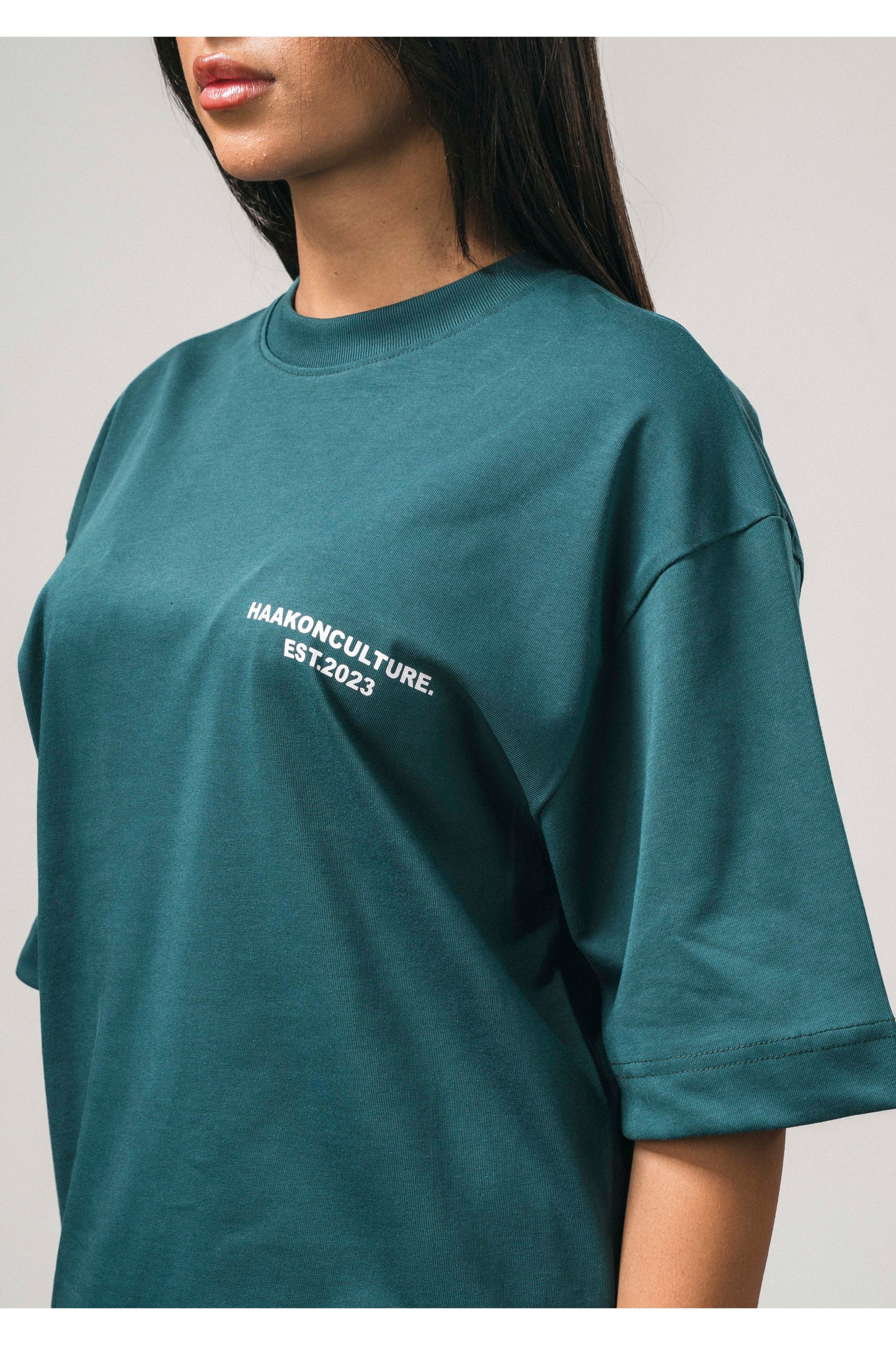 "BASIC"OLIVE TEE