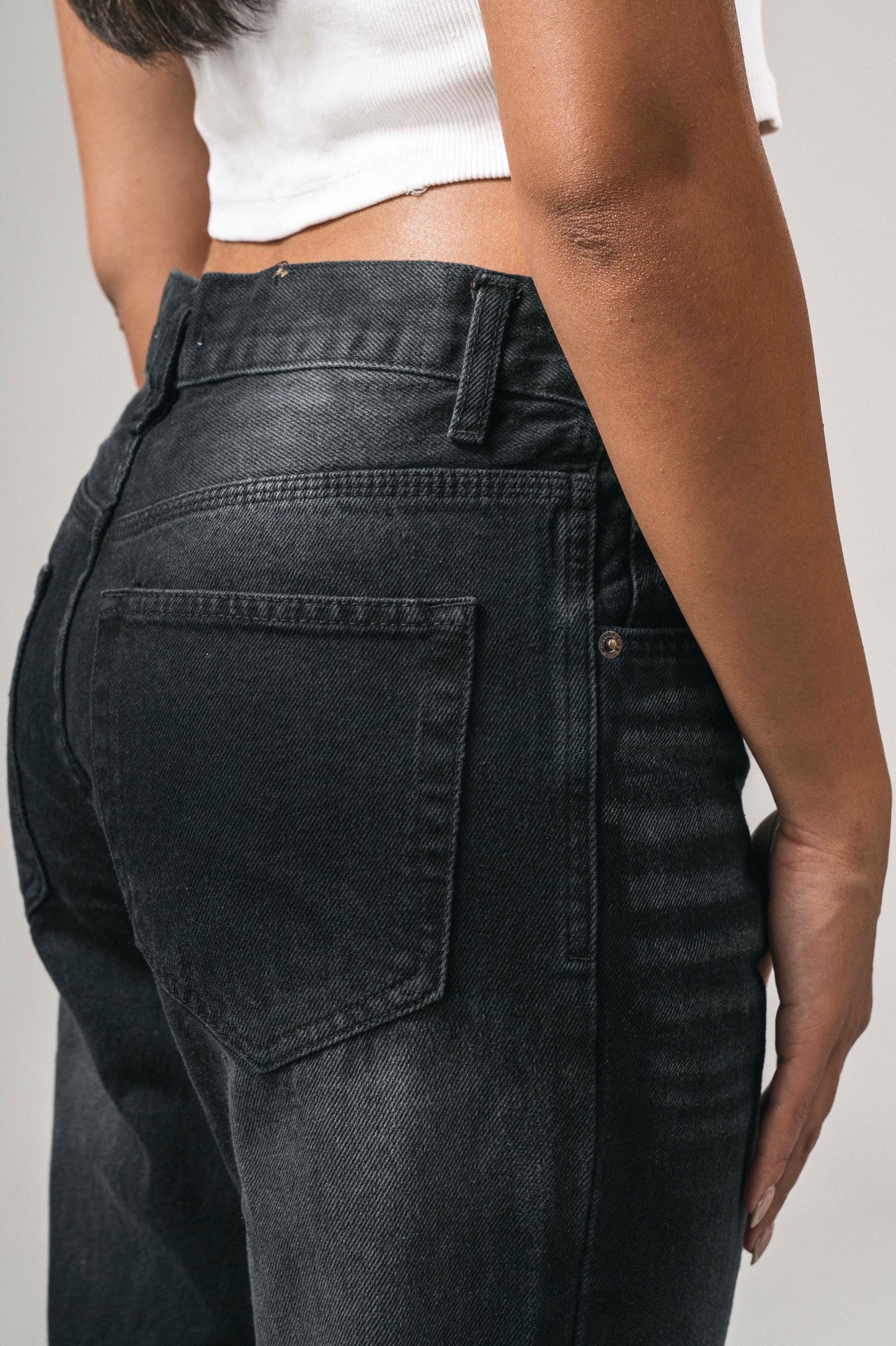 BLACK DENIM