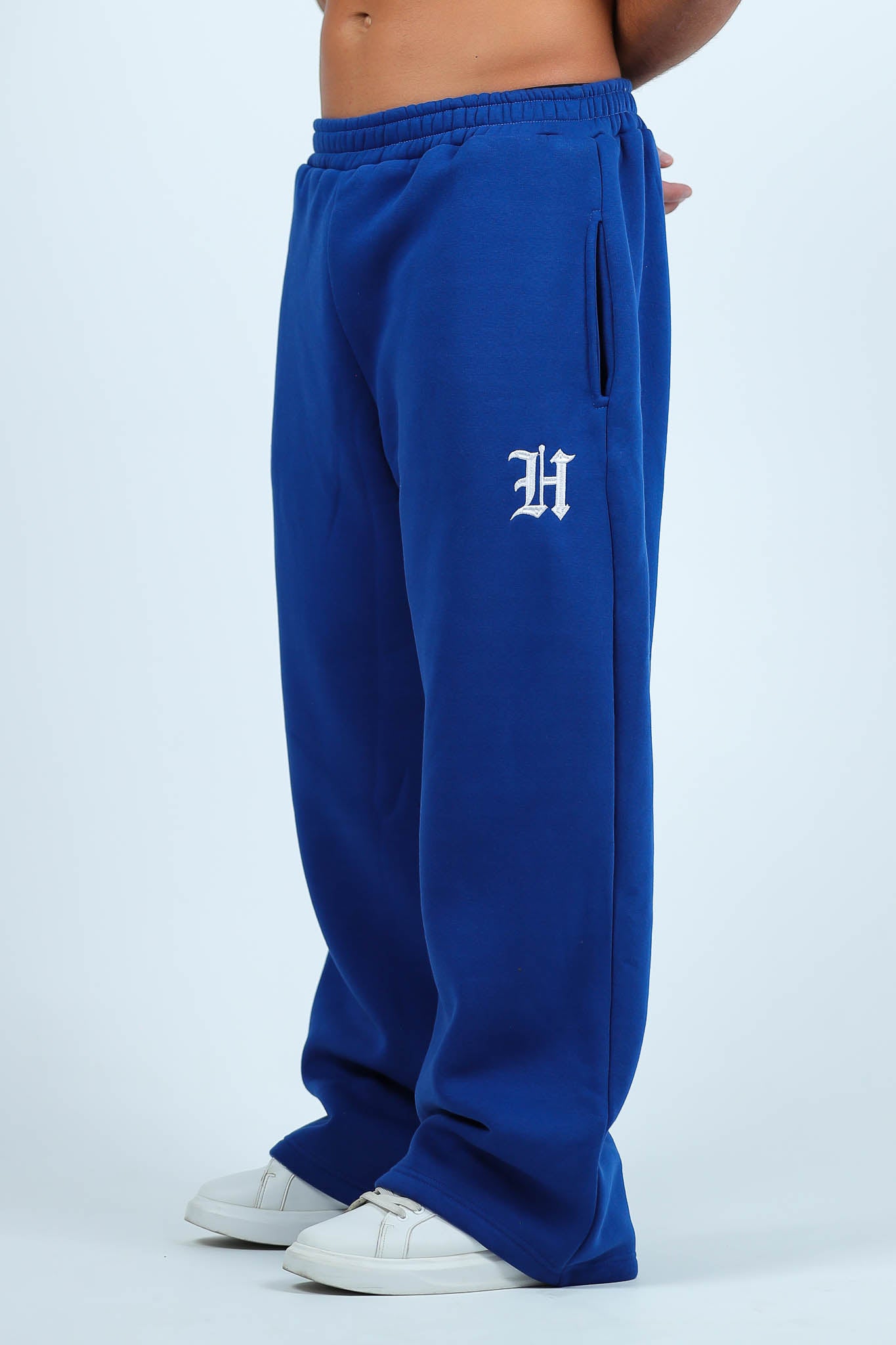 THE GOTHIC SWEATPANTS