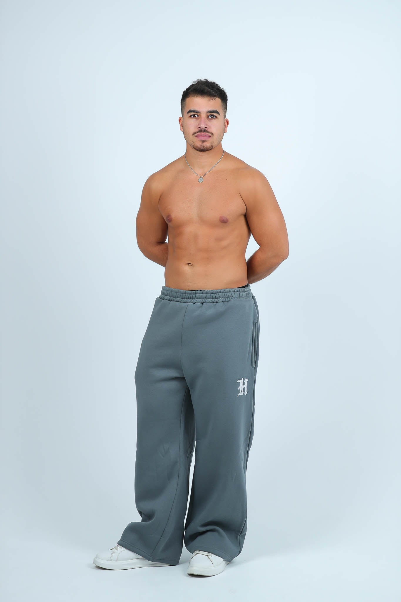 THE GOTHIC SWEATPANTS