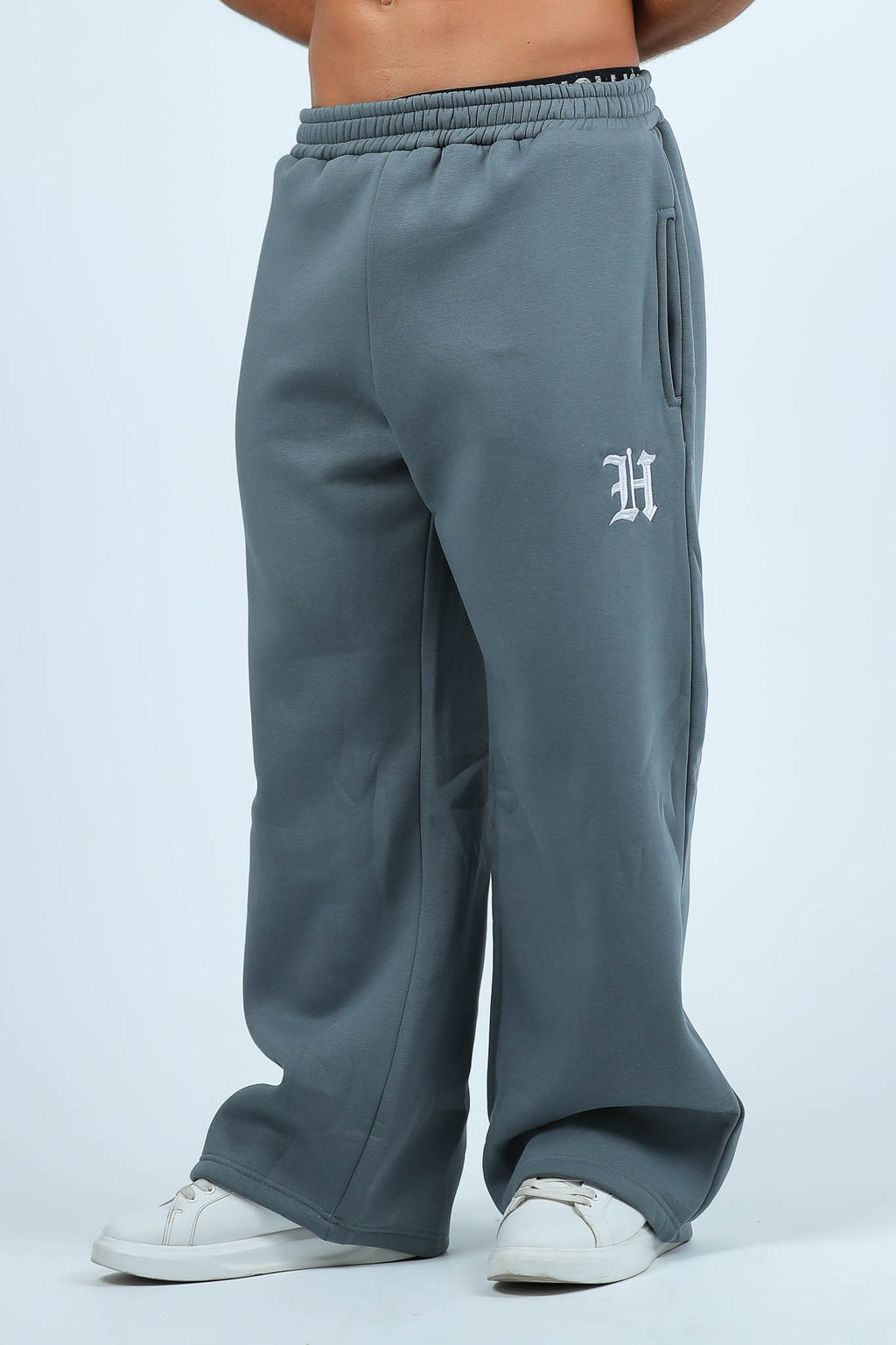 THE GOTHIC SWEATPANTS