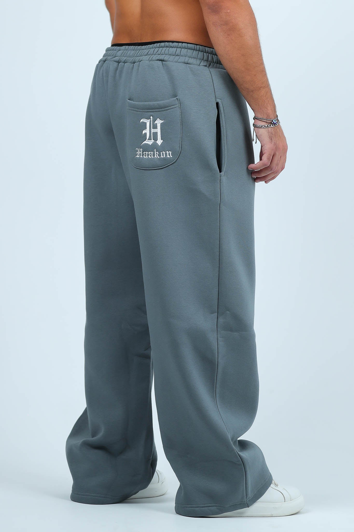 THE GOTHIC SWEATPANTS