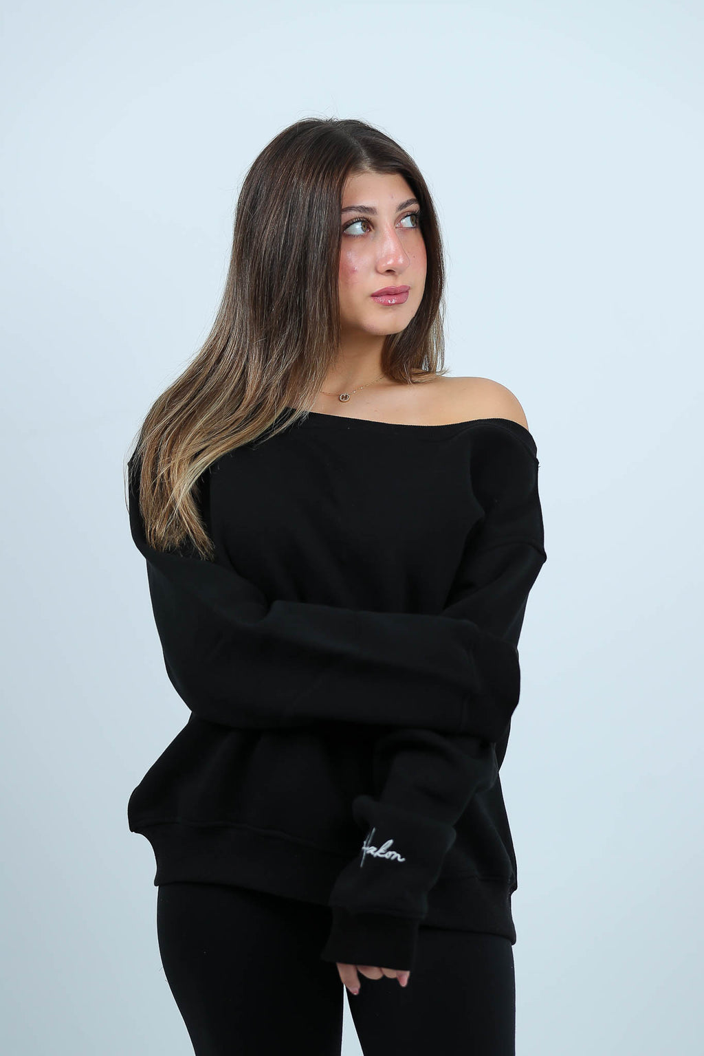 STITCHED SWAY OFFSHOULDER TOP