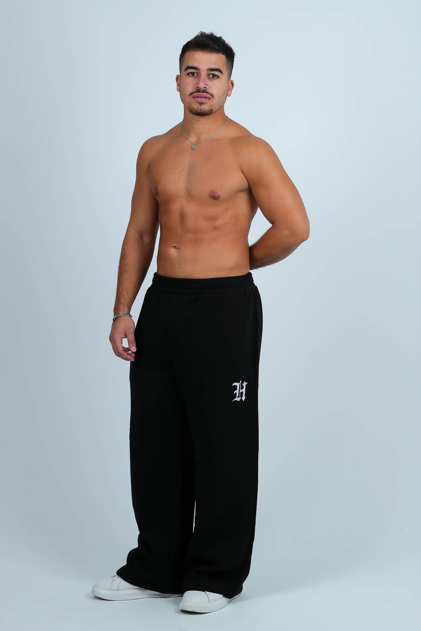 THE GOTHIC SWEATPANTS