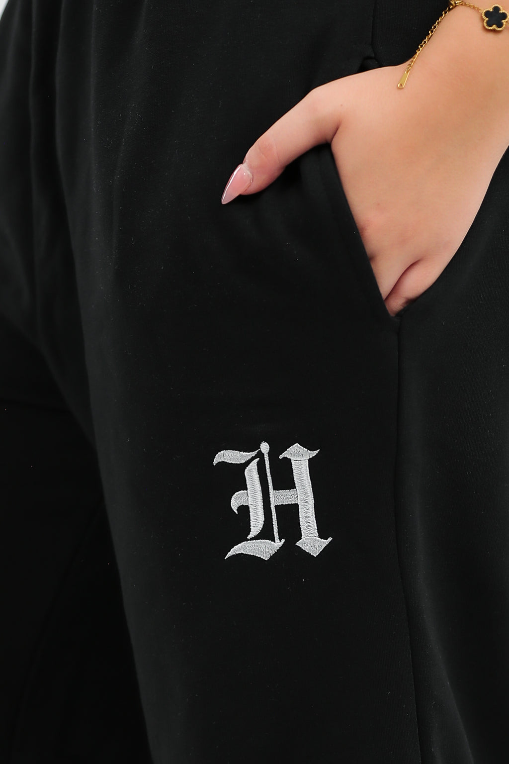 GOTHIC BLACK SWEATPANTS