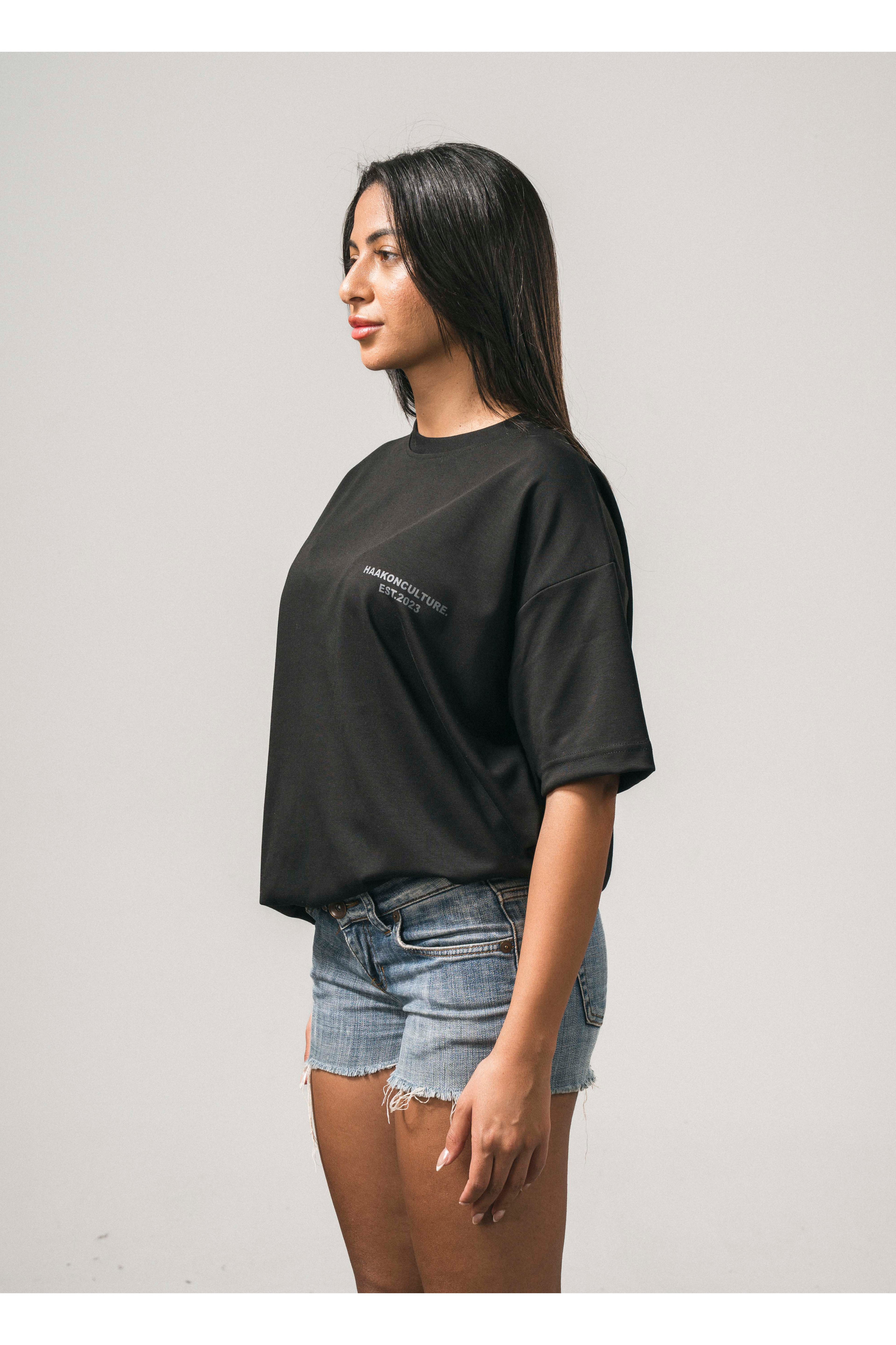 "BASIC"BLACK TEE